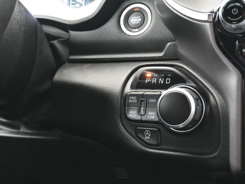Used 2024 RAM 1500 Big Horn AWD/4WD image 36
