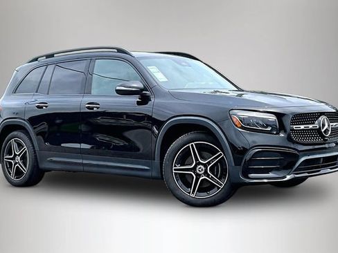 Used 2024 Mercedes-Benz GLB 250 image 1