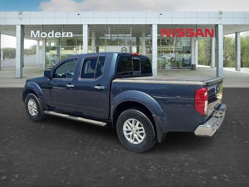 Used 2015 Nissan Frontier SV w/ SV Value Truck Package AWD/4WD image 6