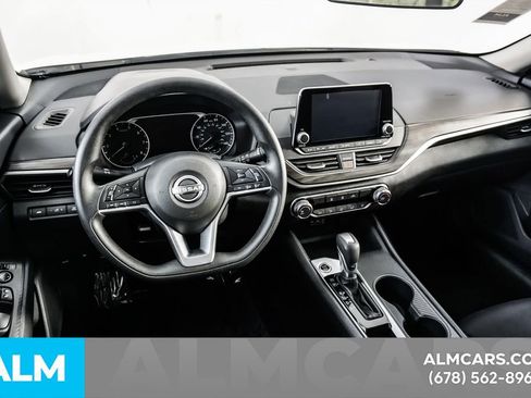Used 2025 Nissan Altima 2.5 SV FWD image 22