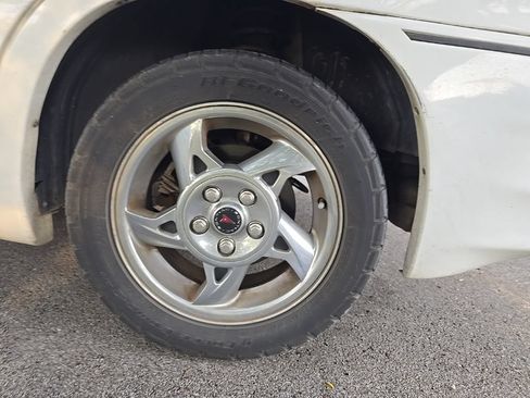 Used 2003 Pontiac Grand Am GT FWD image 10