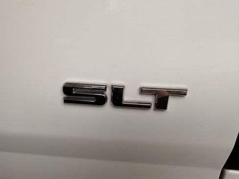 Used 2018 GMC Canyon SLT image 11