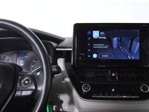 Used 2025 Toyota Corolla LE image 16