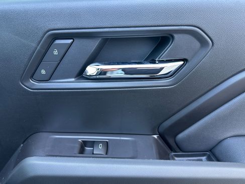 New 2025 GMC Canyon Elevation w/ Convenience Package image 18