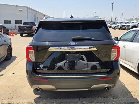 Used 2021 Ford Explorer Limited w/ Equipment Group 301A RWD image 5