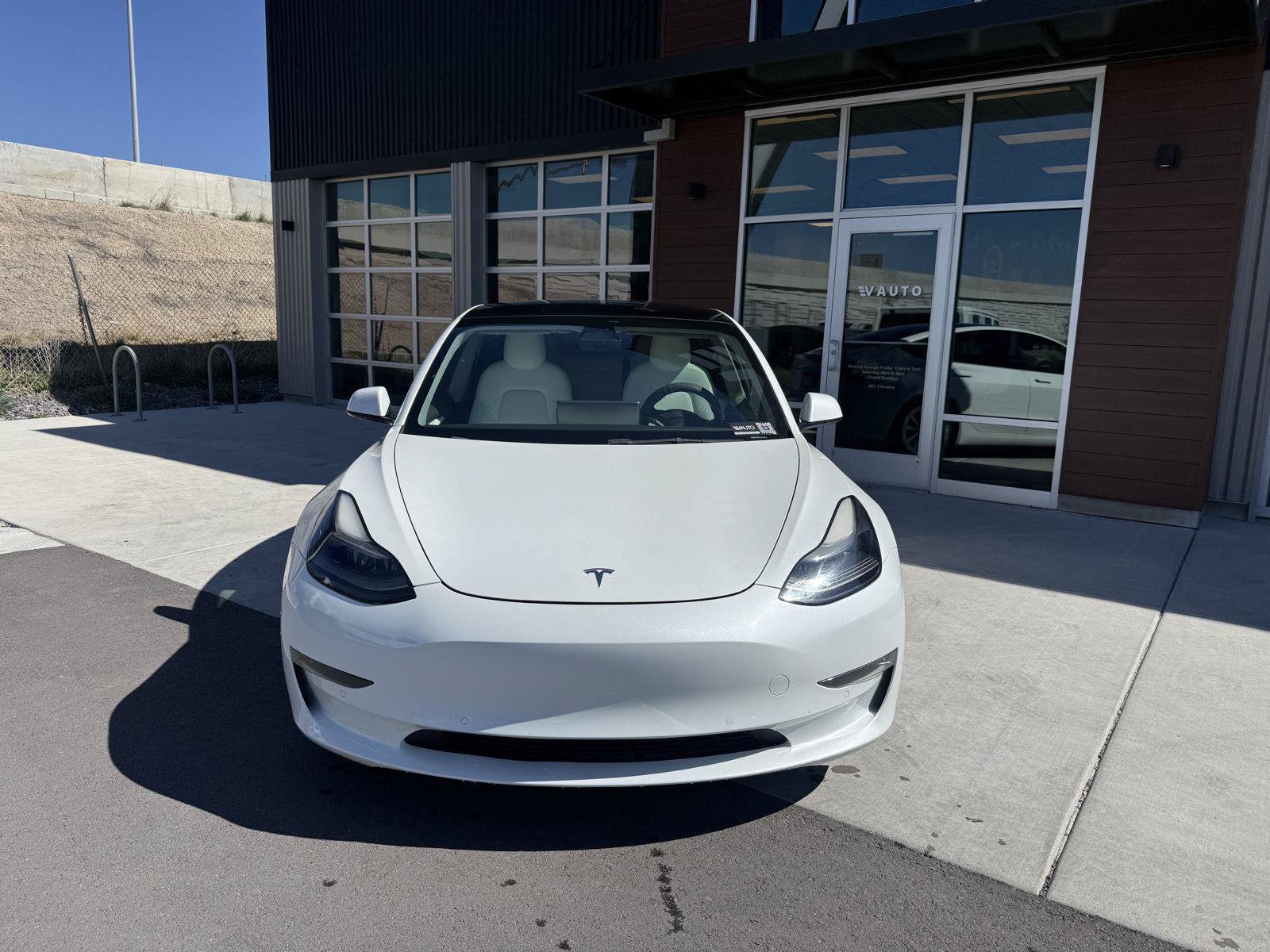 Used 2022 Tesla Model 3 Long Range AWD/4WD image 3