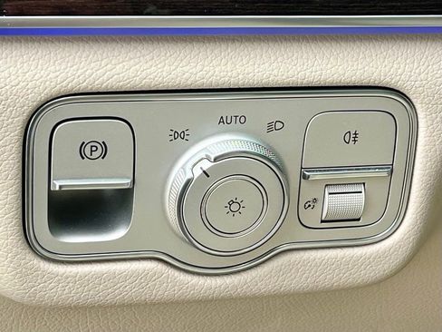 Certified 2025 Mercedes-Benz GLE 350 4MATIC image 36