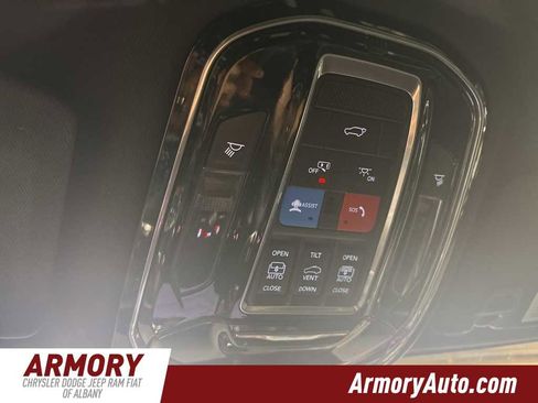 Used 2023 Jeep Grand Cherokee L Overland image 25