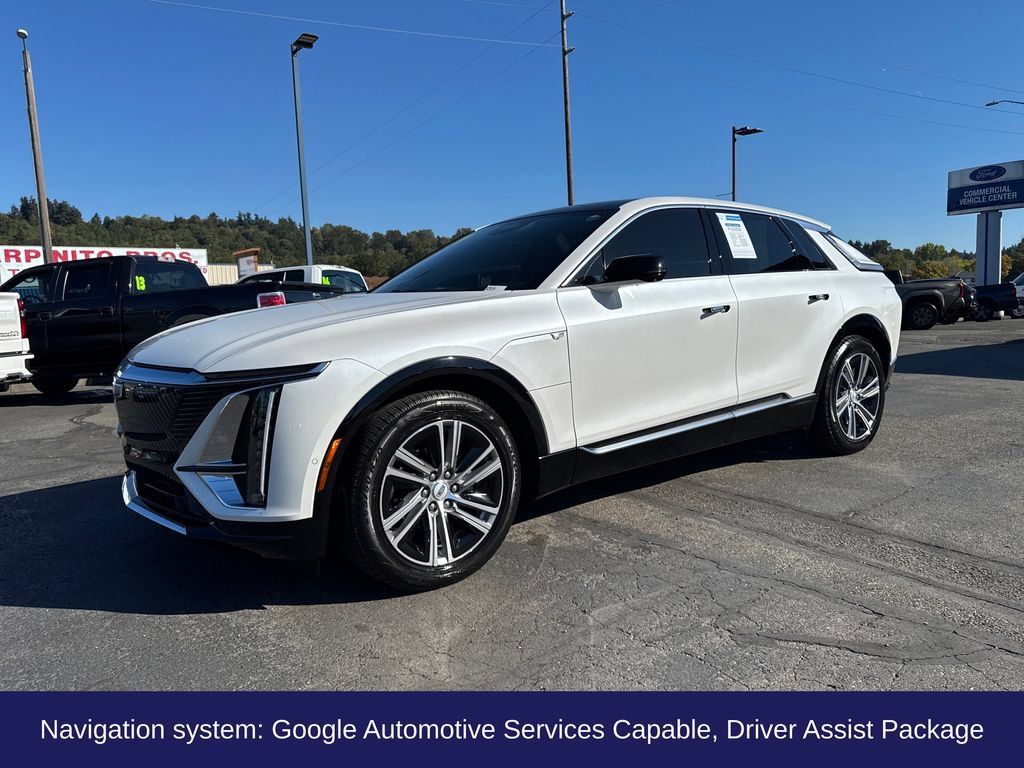 Used 2024 Cadillac Lyriq Luxury RWD image 2