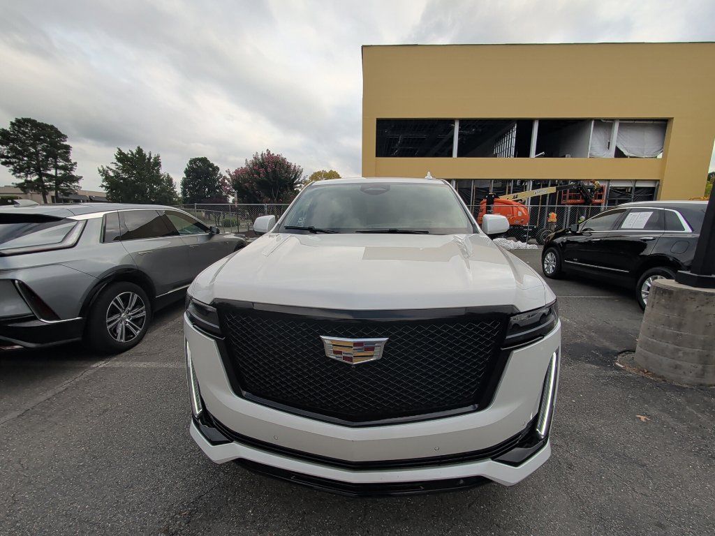 Used 2021 Cadillac Escalade Sport Platinum AWD/4WD image 8