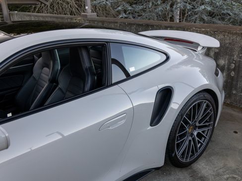 Certified 2022 Porsche 911 Turbo image 19