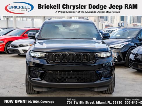 Used 2024 Jeep Grand Cherokee Altitude image 2