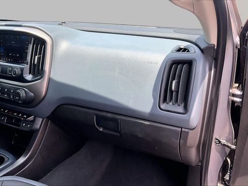 Used 2020 Chevrolet Colorado Z71 RWD image 18