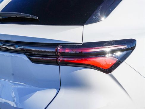 New 2026 Chevrolet Equinox EV LT image 7