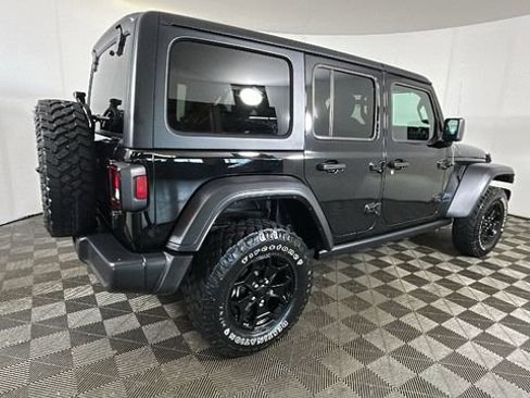 Used 2023 Jeep Wrangler Unlimited w/ Cold Weather Group AWD/4WD image 3