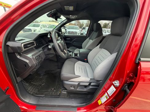 Used 2025 Toyota Tacoma TRD Off-Road image 7