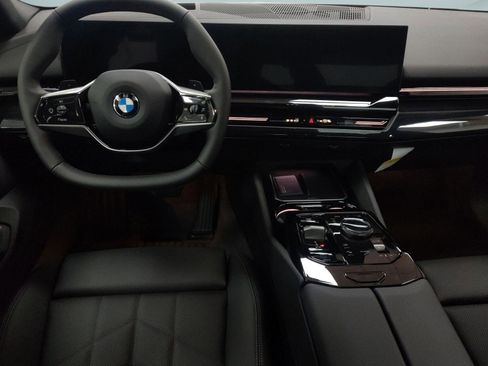 New 2026 BMW 530i xDrive AWD/4WD image 24