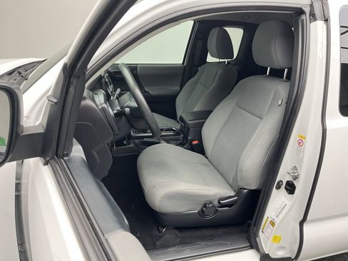 Used 2019 Toyota Tacoma SR5 image 8