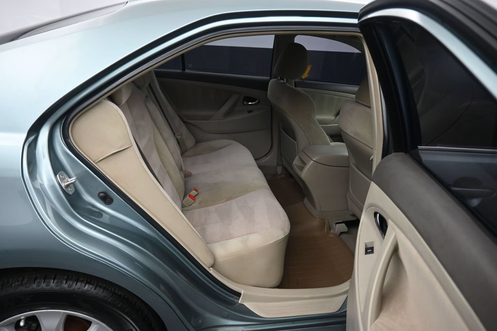 Used 2011 Toyota Camry LE w/ LE Extra-Value Pkg FWD image 32