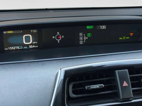 Used 2018 Toyota Prius Three Touring FWD image 30