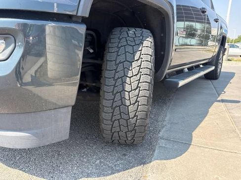 Used 2018 GMC Sierra 1500 SLT AWD/4WD image 33