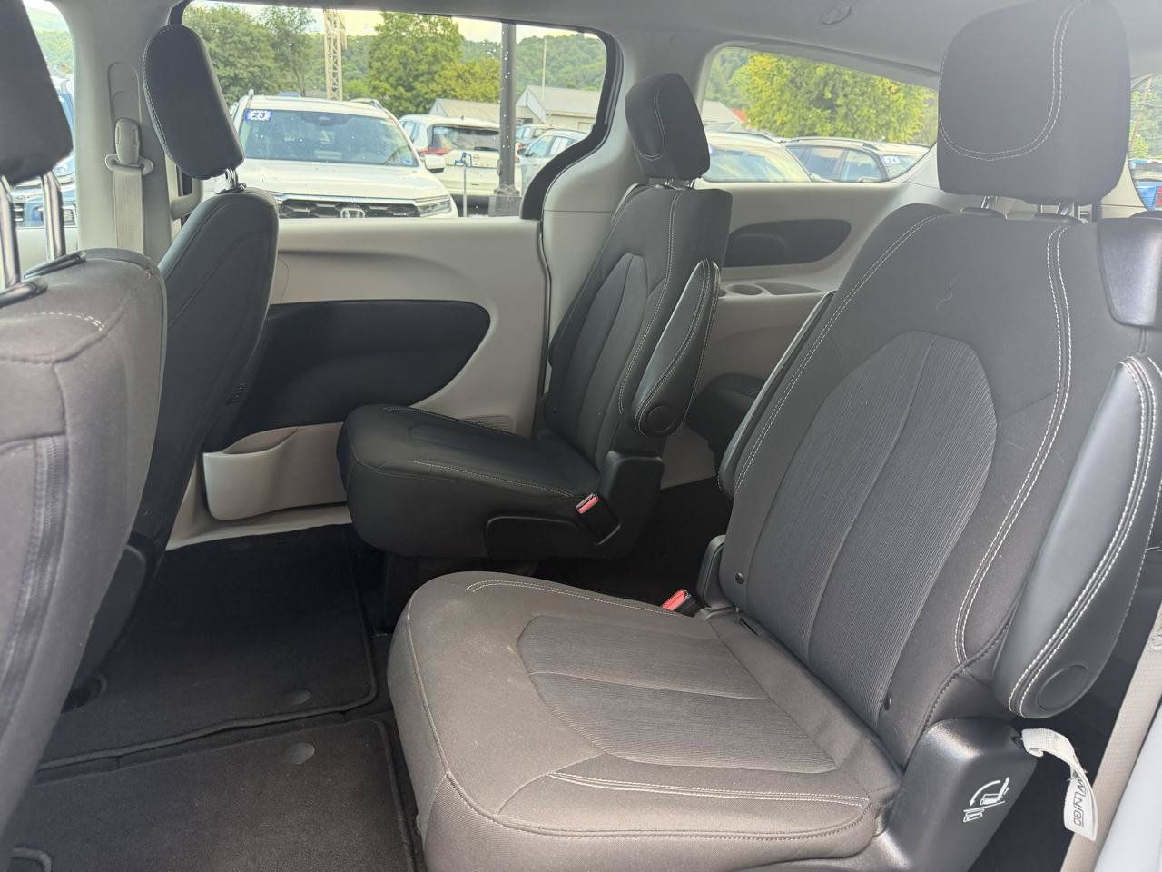 Used 2024 Chrysler Voyager LX FWD image 18