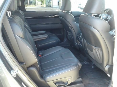 Used 2022 Hyundai Palisade Limited image 11