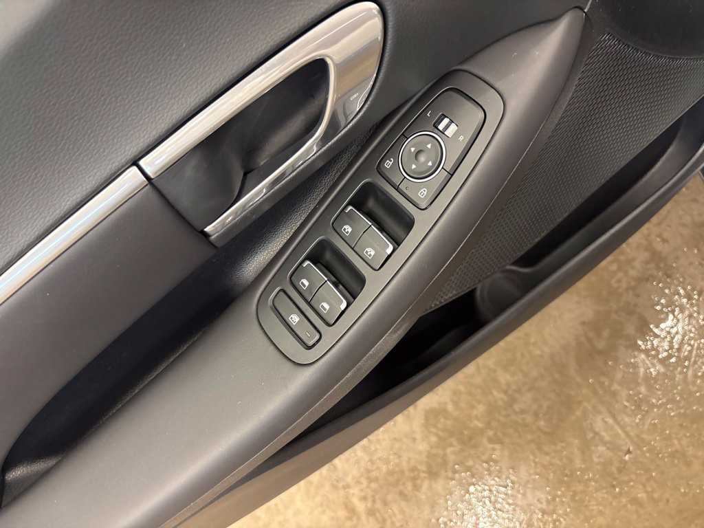Used 2022 Hyundai Sonata SEL w/ Convenience Package FWD image 21