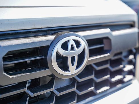 New 2025 Toyota Tacoma TRD Sport image 12