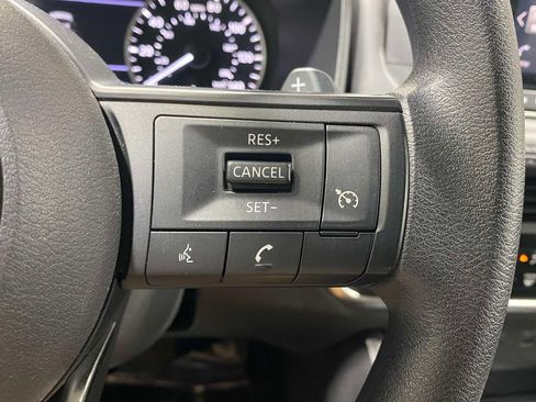 Used 2023 Nissan Rogue S AWD/4WD image 24