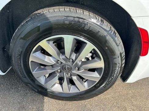 Used 2023 Chrysler Pacifica Touring-L FWD image 59