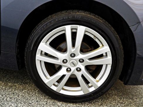 Used 2016 Nissan Altima 3.5 SL FWD image 23