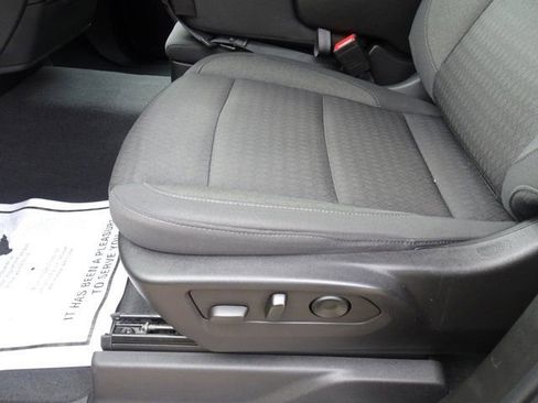 Certified 2022 Chevrolet Silverado 1500 Custom AWD/4WD image 9