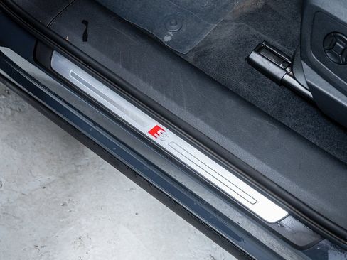 Used 2024 Audi Q8 e-tron Premium image 22