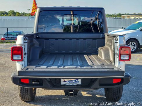 Used 2023 Jeep Gladiator Sport AWD/4WD image 29