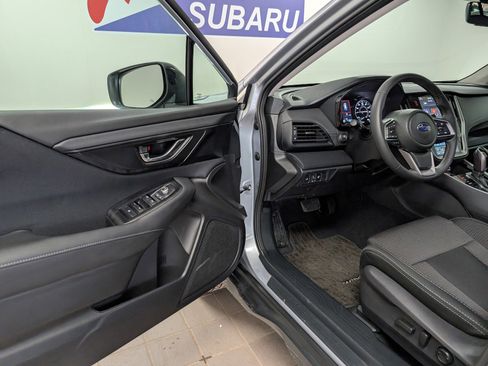 Used 2025 Subaru Outback Premium image 27