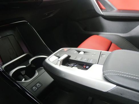 Certified 2025 BMW X2 xDrive28i image 24