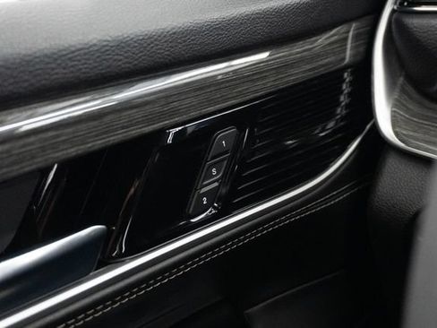 Used 2022 Jeep Wagoneer Series II RWD image 8