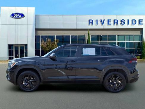 Used 2025 Volkswagen Atlas Cross Sport SEL R-Line AWD/4WD image 4