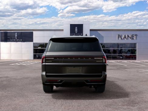 New 2027 Lincoln Navigator Black Label AWD/4WD image 7