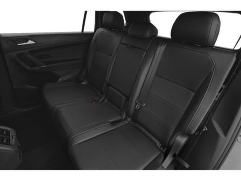 Used 2021 Volkswagen Tiguan SE R-Line w/ 3rd Row Seat Package AWD/4WD image 13