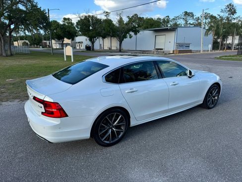 Used 2019 Volvo S90 T6 Momentum image 6