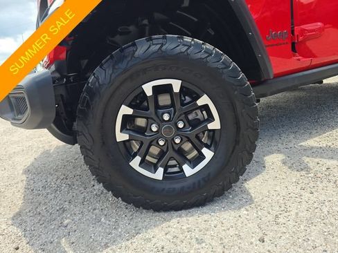 Certified 2025 Jeep Wrangler Unlimited Rubicon AWD/4WD image 28