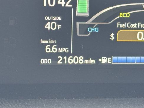 Used 2019 Toyota Prius C L image 21