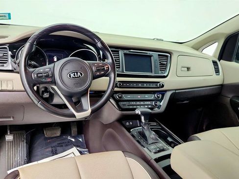 Used 2018 Kia Sedona SX Limited w/ SX Limited Prestige Package image 12