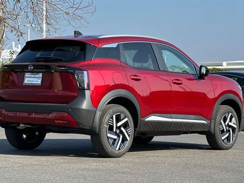 New 2026 Nissan Kicks SV image 4