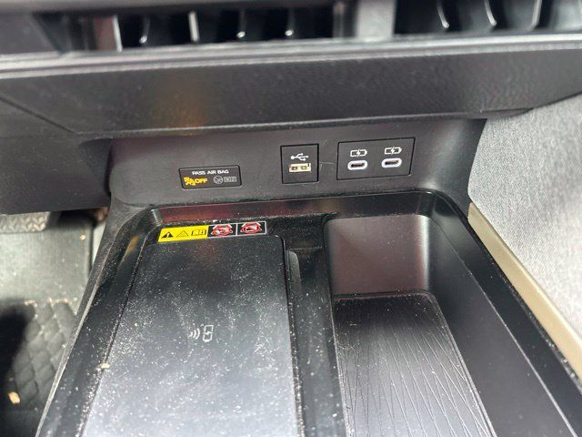 Used 2025 Toyota Camry LE w/ Convenience Package FWD image 16