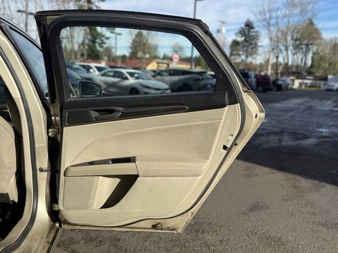 Used 2019 Ford Fusion SEL image 17