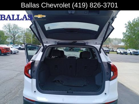 Certified 2023 GMC Terrain SLE w/ Driver Convenience Package AWD/4WD image 27