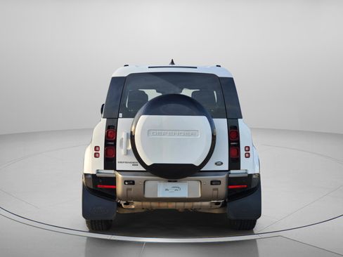 Certified 2023 Land Rover Defender 110 X-Dynamic SE image 4